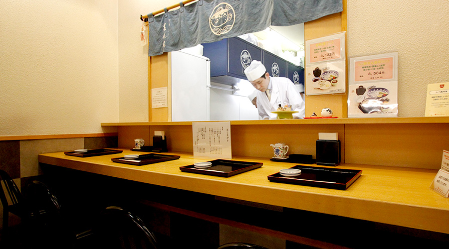 カウンター席